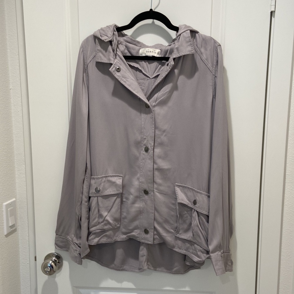 Lightweight jacket with removable hood